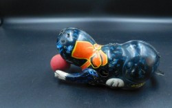metal cat ball view